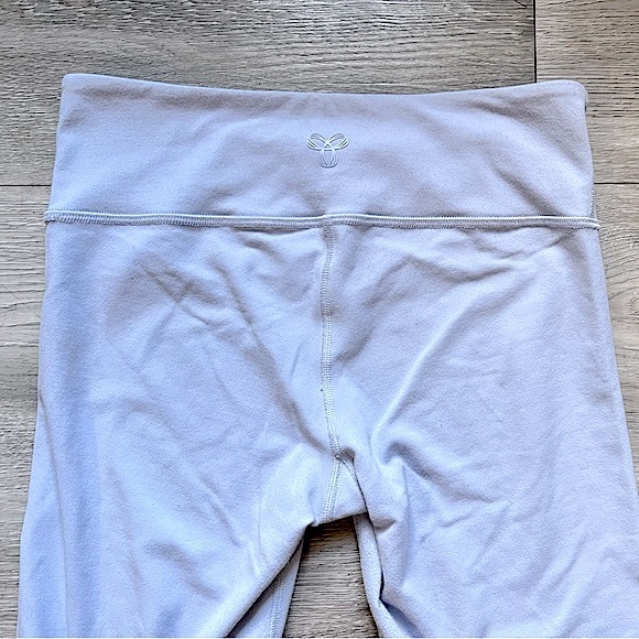 ARITZIA • TNA • Atmosphere Leggings *26” • Size Small • Very Light Purple-Blue - Picture 8 of 16